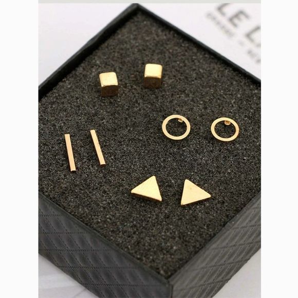 Milk+ Tea Jewelry - Gold Geometric Stud Earrings